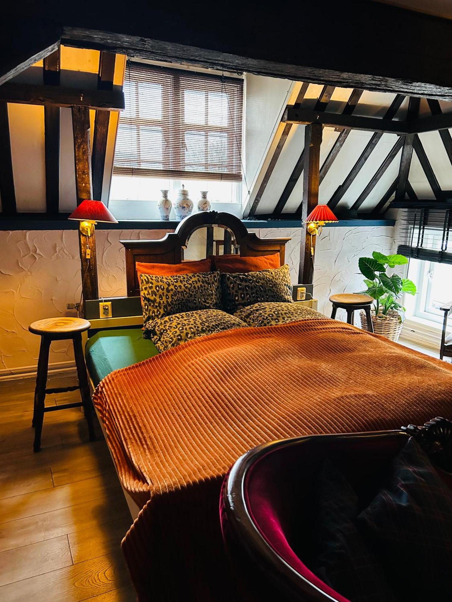 Slapen Bij Cafe De Concurrent Hotel Vlissingen Ngoại thất bức ảnh