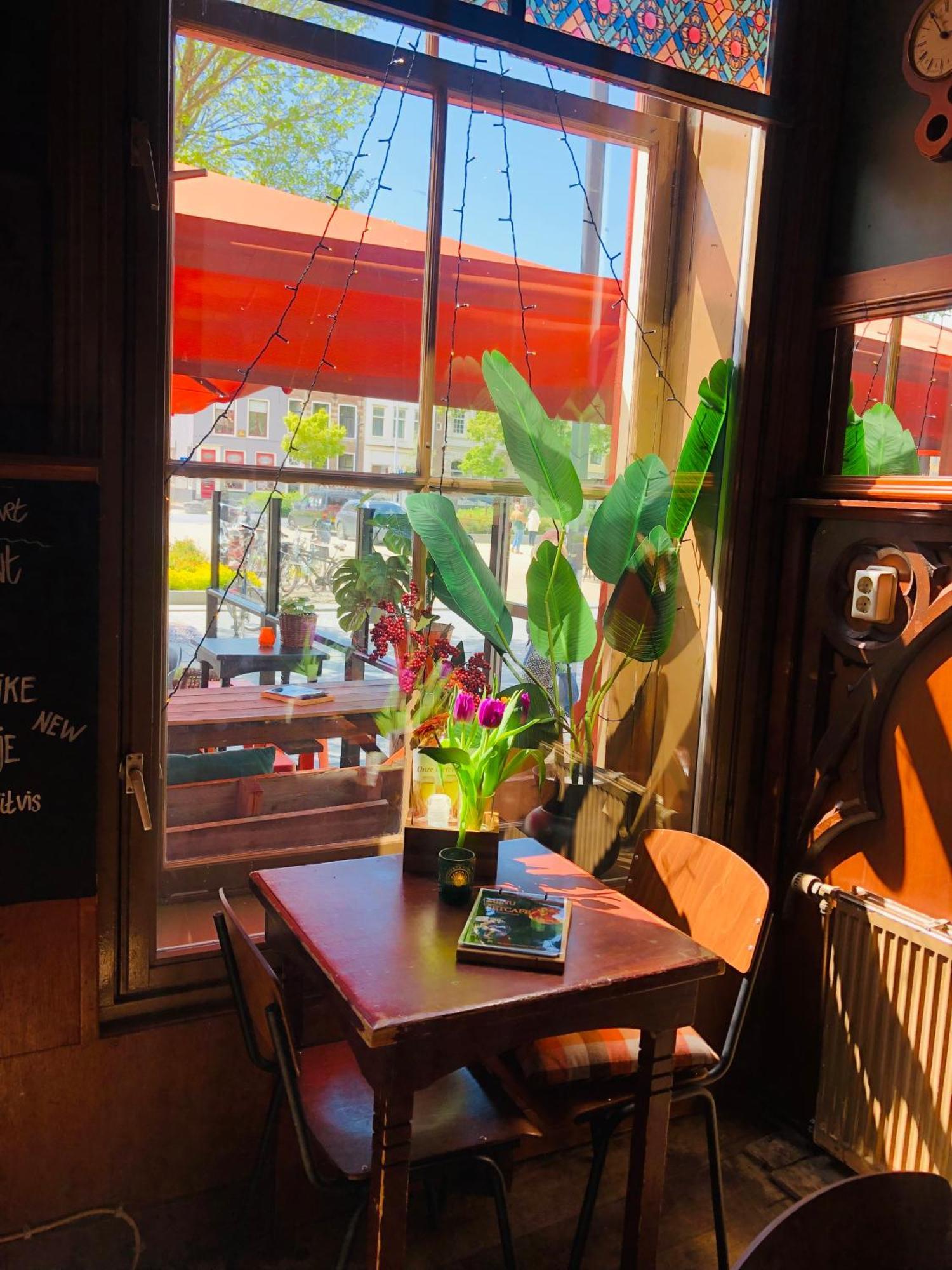 Slapen Bij Cafe De Concurrent Hotel Vlissingen Ngoại thất bức ảnh